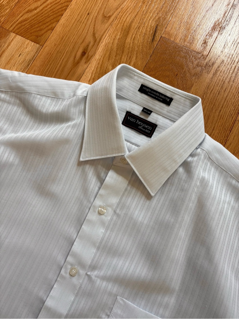 Van Heusen Vintage 60s 70s Light Blue Stripe Single Needle Dress Shirt 16.5 34 L